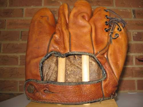 Augie Galan Dubow 347 Back